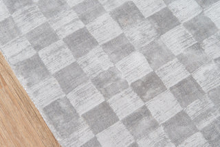 Momeni Brilliance BRI-C Grey Area Rug by Broadloom Close up