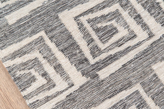 Momeni Caravan CAR-6 Grey Area Rug Closeup