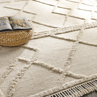 Surya Cadiz CDZ-2303 Area Rug Style Shot