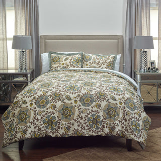 Rizzy BT1191 Ivory Bedding Lifestyle Image