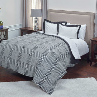 Rizzy BT1282 Houndstooth Black Bedding Lifestyle Image