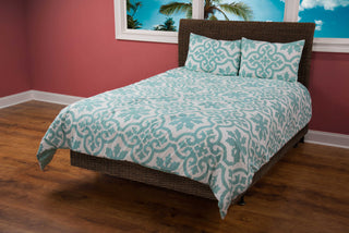 Rizzy BT1327 Matilda Teal Bedding Lifestyle Image