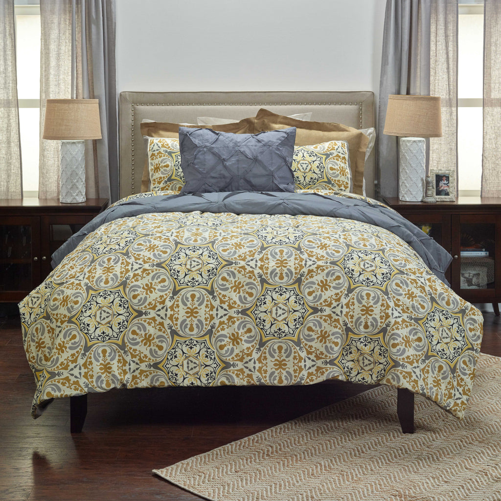 Rizzy BT1330 Tradewinds Yellow Bedding main image