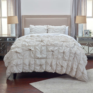 Rizzy BT1391 Soft Dreams Gray Bedding Lifestyle Image