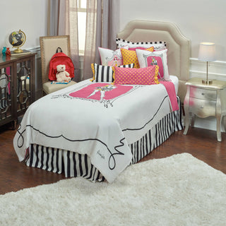 Rizzy BT1485 Jeala Pink Bedding Lifestyle Image