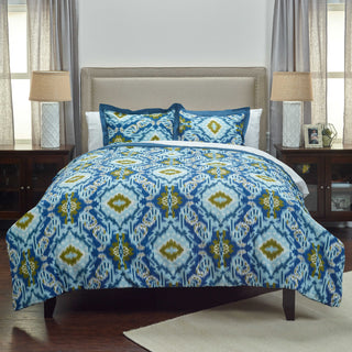 Rizzy BT1608 Seaglass Blue Bedding Lifestyle Image