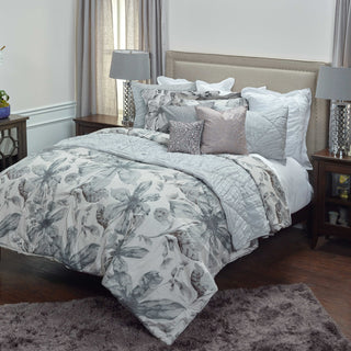 Rizzy BT1736 Lark Gray Bedding Lifestyle Image