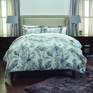 Rizzy BT1736 Lark Gray Bedding Lifestyle Image