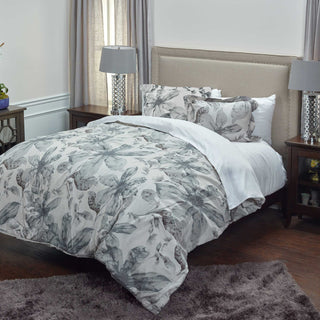 Rizzy BT1736 Lark Gray Bedding Lifestyle Image