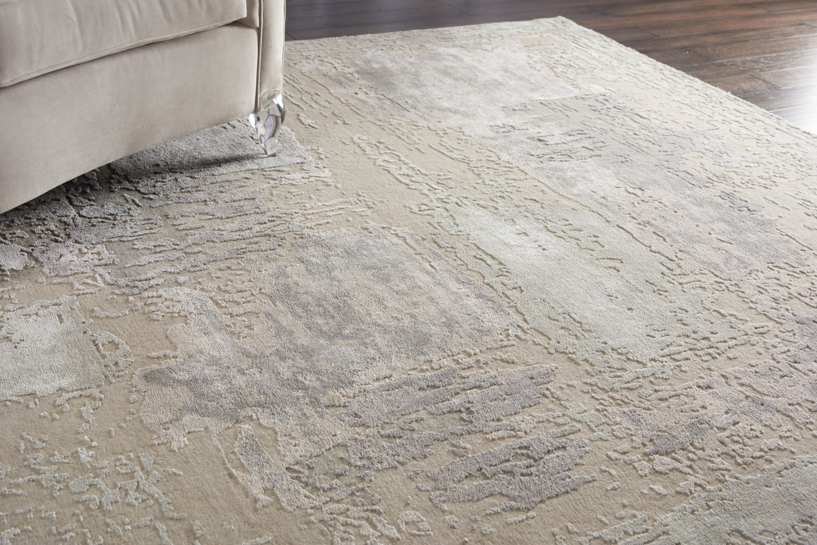 Nourison Ultra Plush Shag ULP01 Light Grey Area Rug