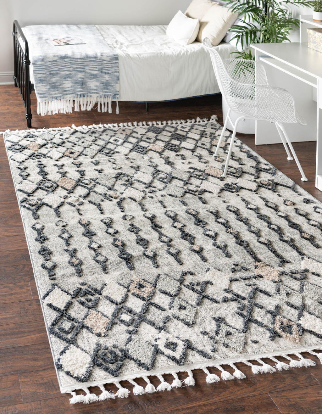 Unique Loom Cherokee T-CHRK2 Sand Area Rug Rectangle Lifestyle Image Feature