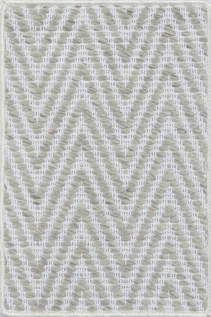 Momeni Chevron CHE-B Grey Area Rug by Broadloom main image