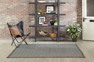 Momeni Como COM-4 Charcoal Area Rug Room Image