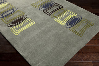 Surya Cosmopolitan COS-9134 Area Rug 5x8 Corner Feature