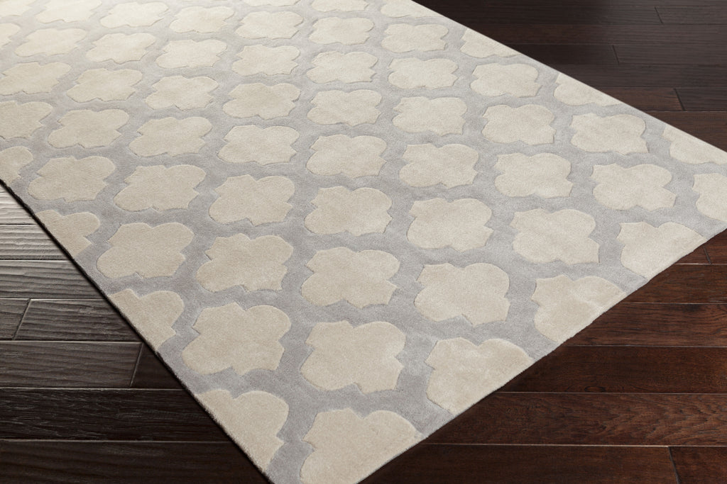 Surya Cosmopolitan COS-9243 Area Rug 5x8 Corner Feature