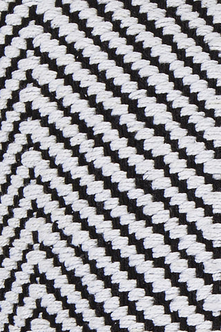 Chandra Pillows CUS-28032 White/Black Close Up