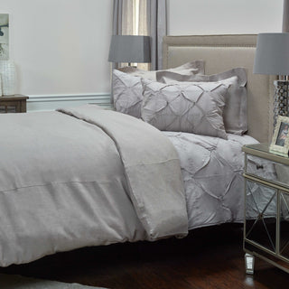 Rizzy BT1760 Covington Silver Bedding Lifestyle Image