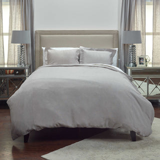 Rizzy BT1760 Covington Silver Bedding Lifestyle Image