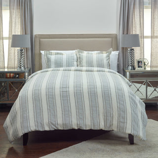 Rizzy BT4010 Charlton Ivory Bedding Lifestyle Image