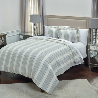 Rizzy BT4010 Charlton Ivory Bedding Lifestyle Image