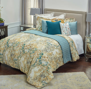 Rizzy BT4224 Gypsy Jane Beige Bedding Lifestyle Image