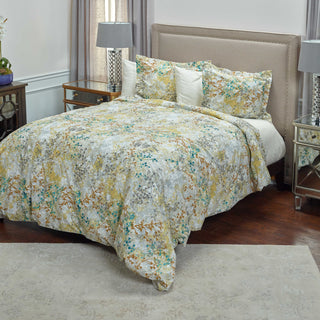 Rizzy BT4224 Gypsy Jane Beige Bedding Lifestyle Image