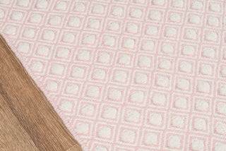 Momeni Langdon Windsor Pink Area Rug by Erin Gates Closeup Image