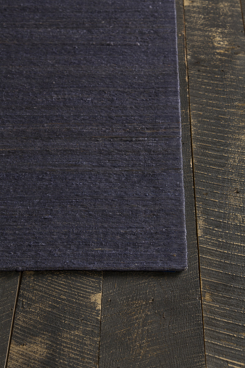Chandra Evie EVI-27600 Area Rug Corner Shot Feature