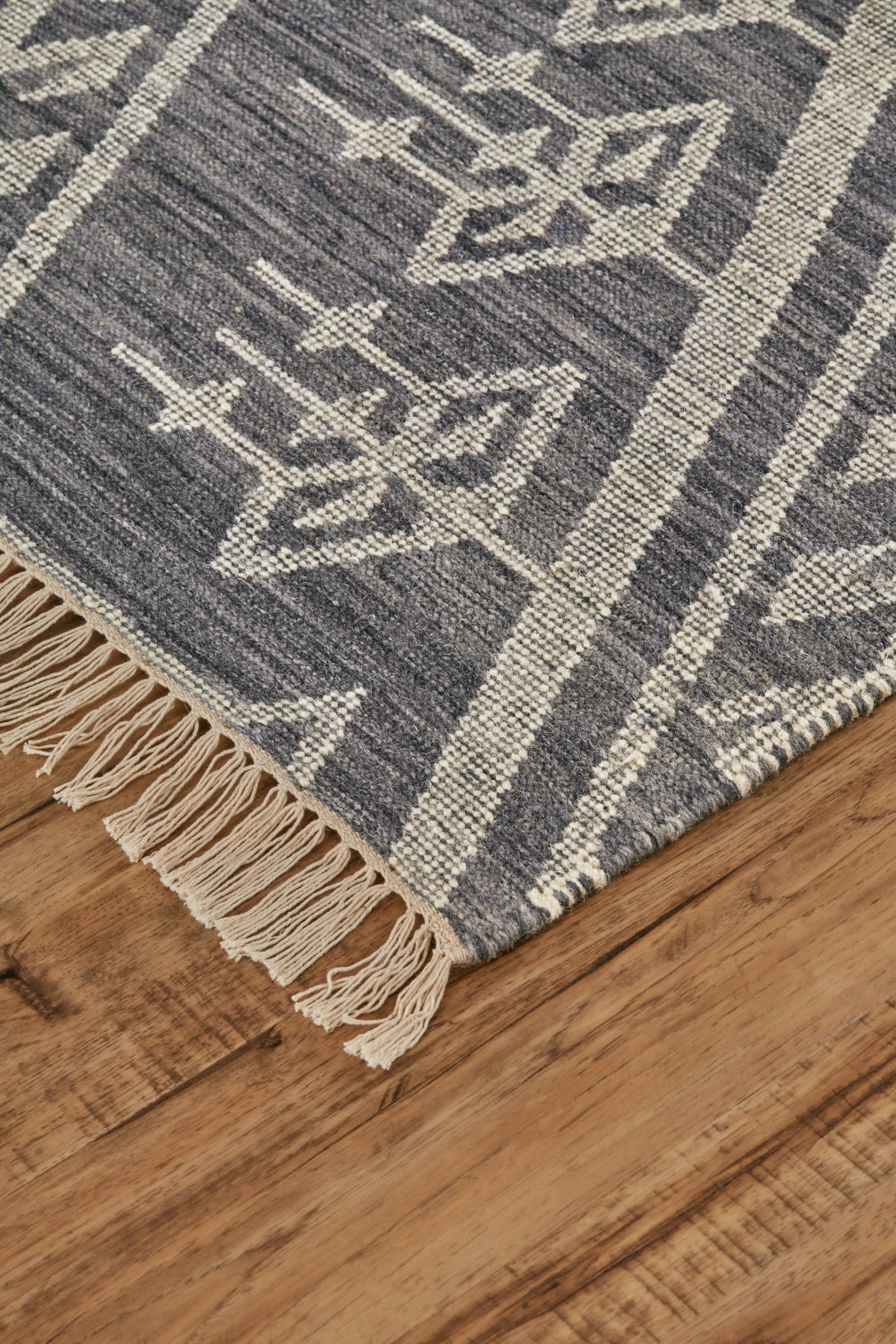 Feizy Savona 0795F Blue/Ivory Area Rug Lifestyle Image Feature