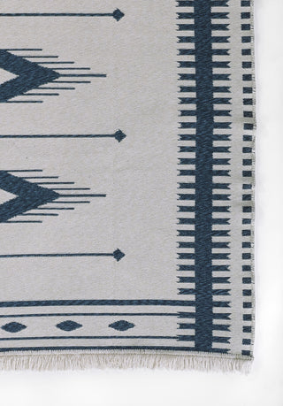 Momeni Flex FLX-2 Navy Area Rug by Novogratz Corner Image