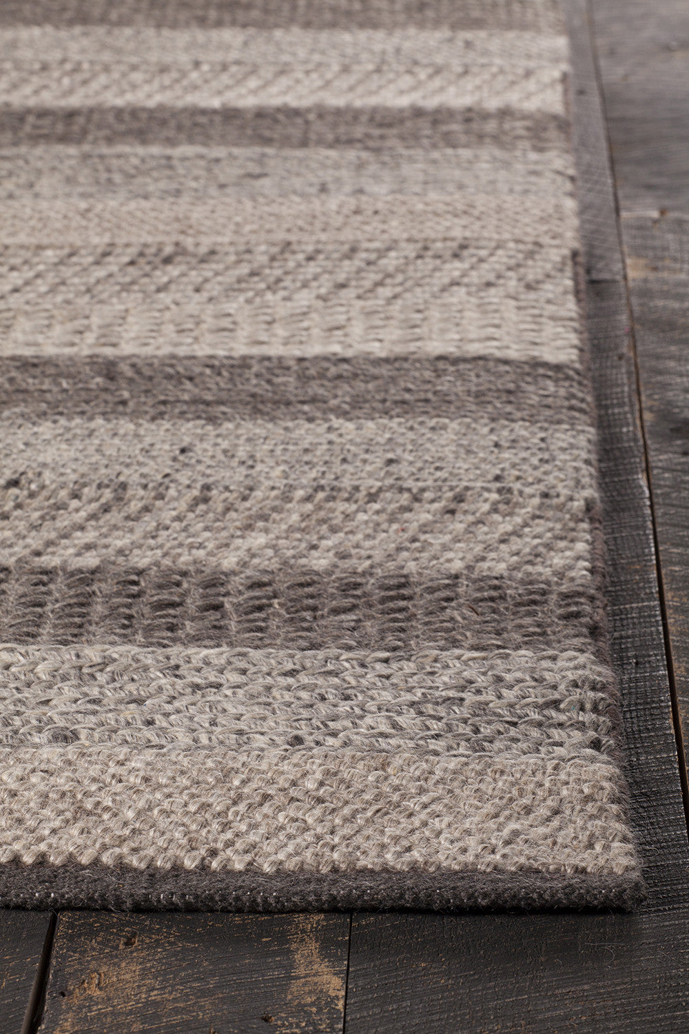 Chandra Forstel FOR-36901 Area Rug Corner Shot Feature
