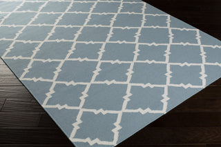 Surya Frontier FT-229 Area Rug 5x8 Corner Feature