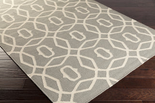 Surya Frontier FT-533 Area Rug 5x8 Corner Feature