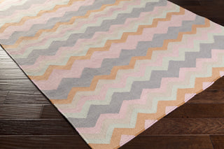 Surya Frontier FT-599 Area Rug 5x8 Corner Feature