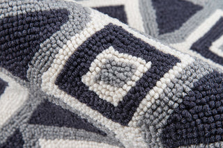 Momeni Geo GEO16 Charcoal Area Rug Detail Shot