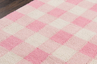 Momeni Geo GEO31 Pink Area Rug Detail Shot