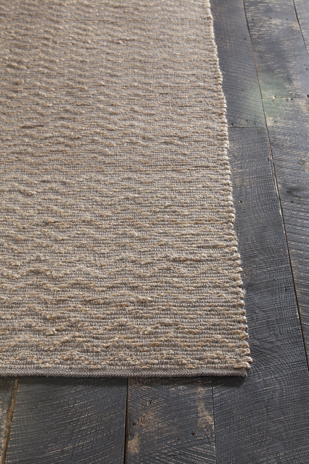Chandra Grecco GRE-51202 Area Rug Corner Shot Feature