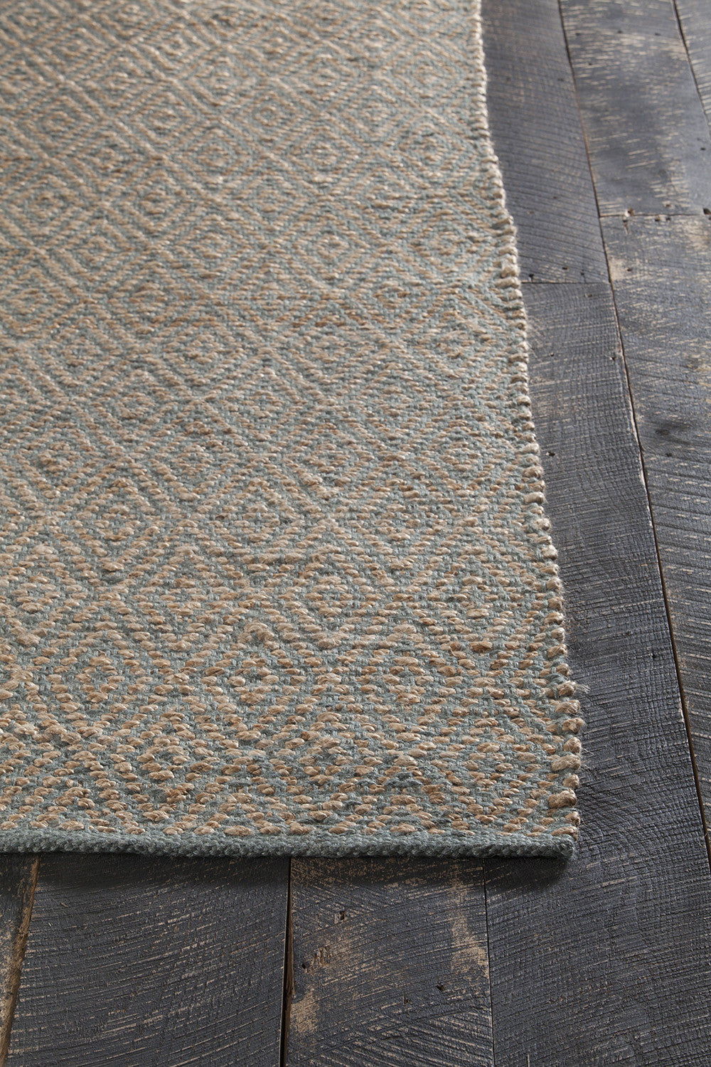 Chandra Grecco GRE-51203 Area Rug Corner Shot Feature