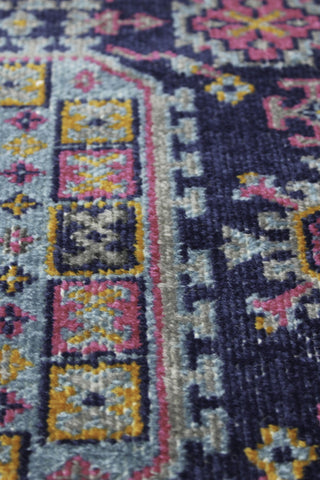 Bashian Heritage H114-Z042A Dark Blue Area Rug Close up