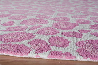 Momeni Heavenly HE-28 Pink Area Rug Corner Shot Feature