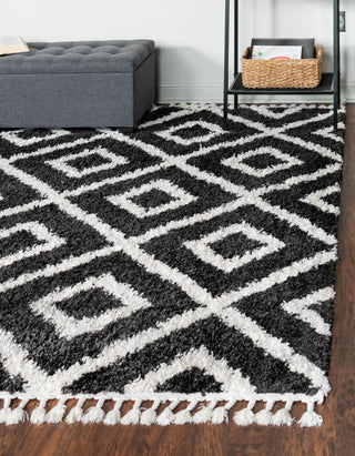 Unique Loom Hygge Shag T-HYGE2 Black and White Area Rug Square Lifestyle Image