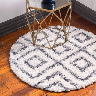 Unique Loom Hygge Shag T-HYGE2 Ivory Area Rug Round Lifestyle Image