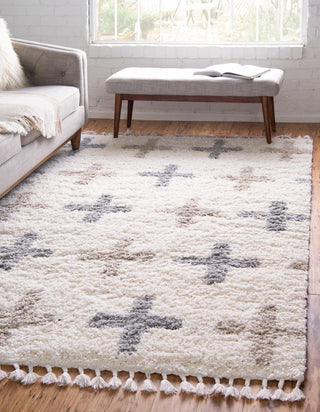 Unique Loom Hygge Shag T-LAGOM7 Ivory Area Rug Rectangle Lifestyle Image Feature