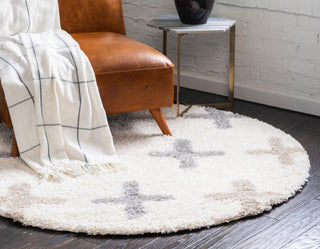 Unique Loom Hygge Shag T-LAGOM7 Ivory Area Rug Round Lifestyle Image