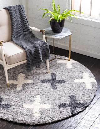 Unique Loom Hygge Shag T-LAGOM7 Light Gray Area Rug Round Lifestyle Image