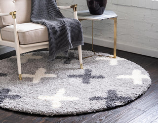 Unique Loom Hygge Shag T-LAGOM7 Light Gray Area Rug Round Lifestyle Image