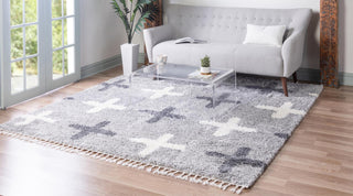 Unique Loom Hygge Shag T-LAGOM7 Light Gray Area Rug Square Lifestyle Image