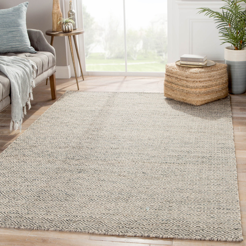 Jaipur Living Naturals Ambary Wales AMB01 Gray/White Area Rug Lifestyle Image Feature