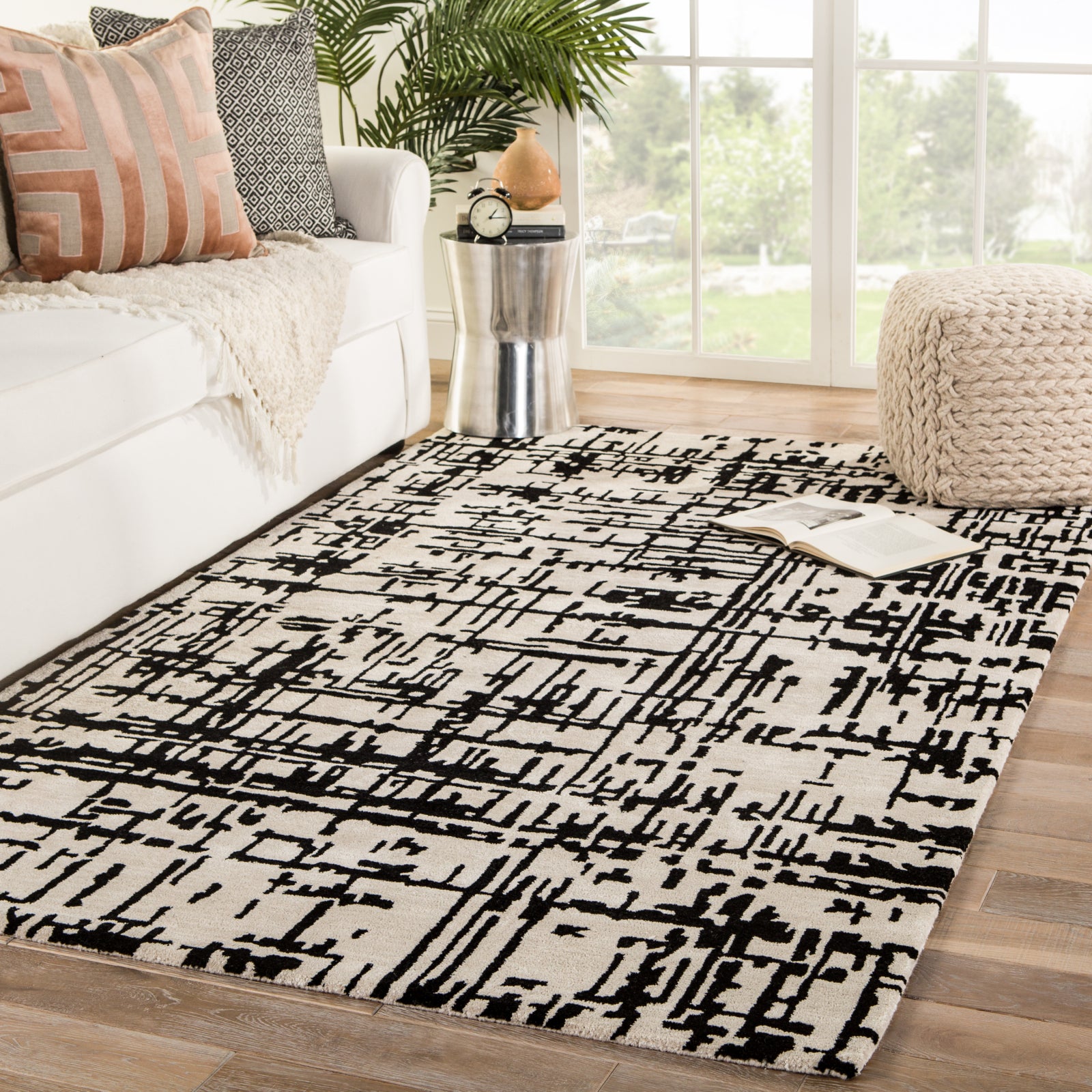 Jaipur Living Clayton Pals CLN15 Cream/Black Area Rug – Incredible