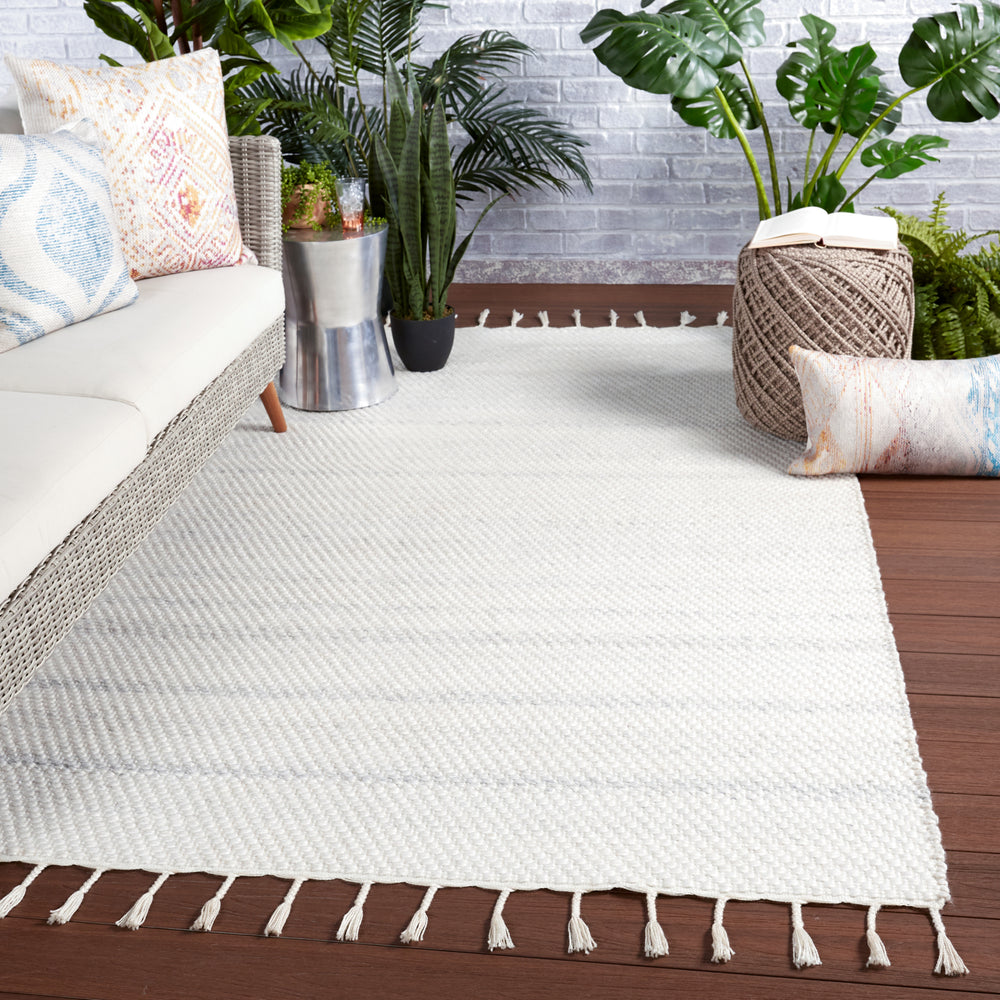 Jaipur Living Coronado Encanto CND02 White/Light Gray Area Rug Lifestyle Image Feature